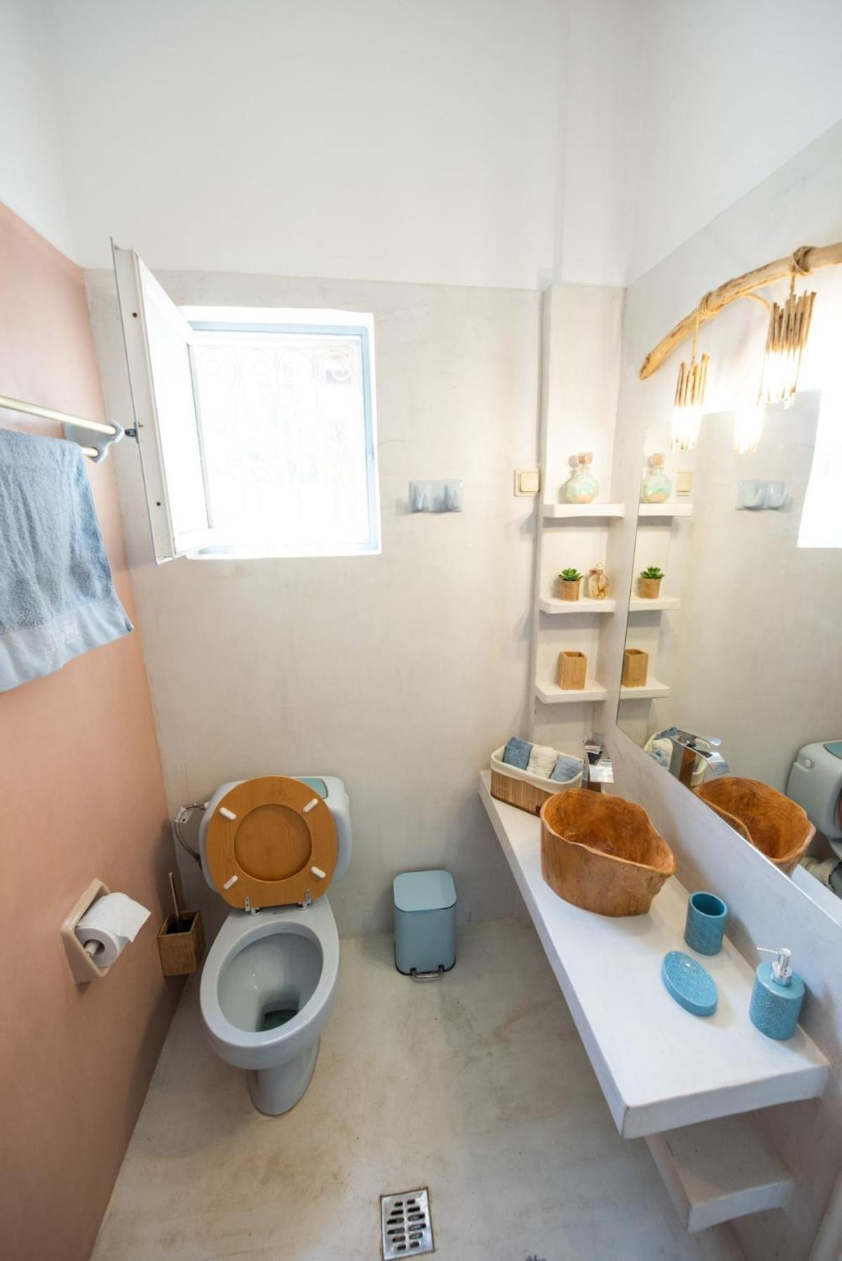 Anatoli Family House Apartment